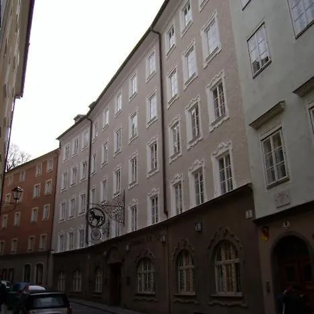 Schwarzes Roessl Hotel