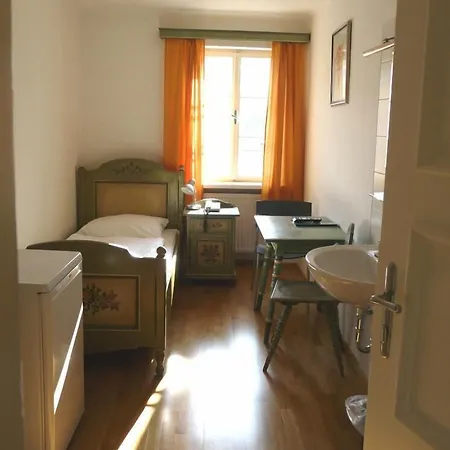 Schwarzes Roessl * Salzburg