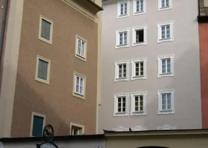 Schwarzes Roessl Hotel