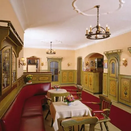 Schwarzes Roessl 酒店 *